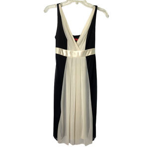 Womens Party Dress Size Medium Black Creme Flowy V Neck Glam Event Twee